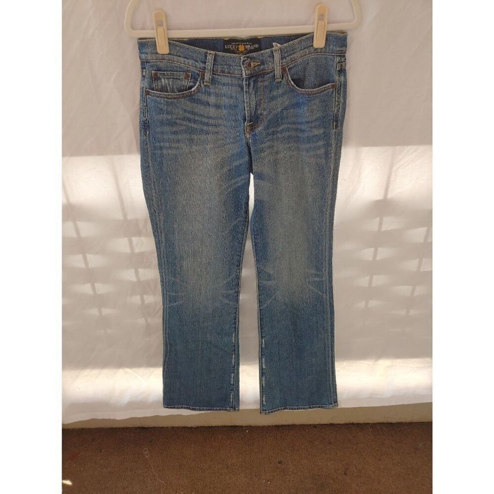 Lucky Brand Sweet n' Low Women's Size 6/28 Distressed Straight Leg Blue Denim Je